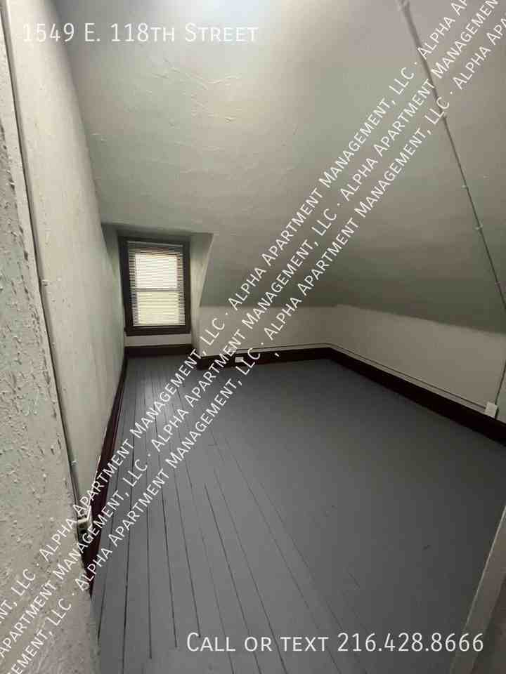 1549 E 118th St - Photo 3 of 13