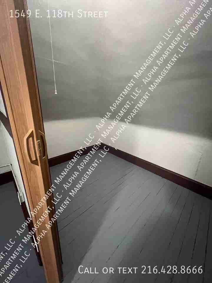1549 E 118th St - Photo 5 of 13