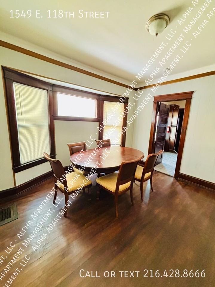 1549 E 118th St - Photo 6 of 13