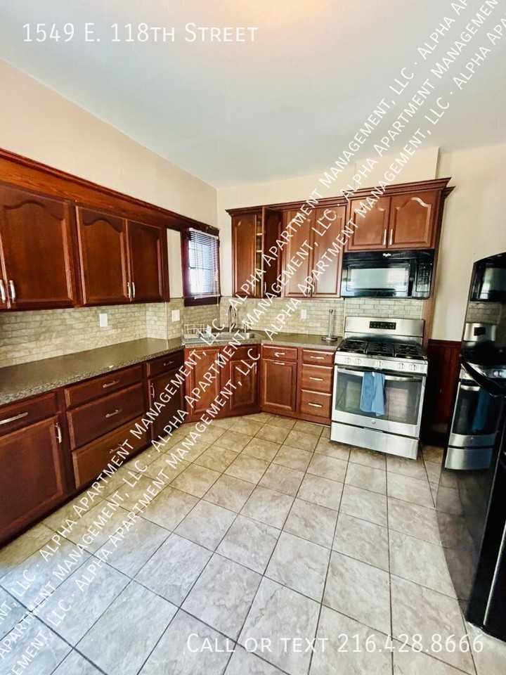 1549 E 118th St - Photo 7 of 13
