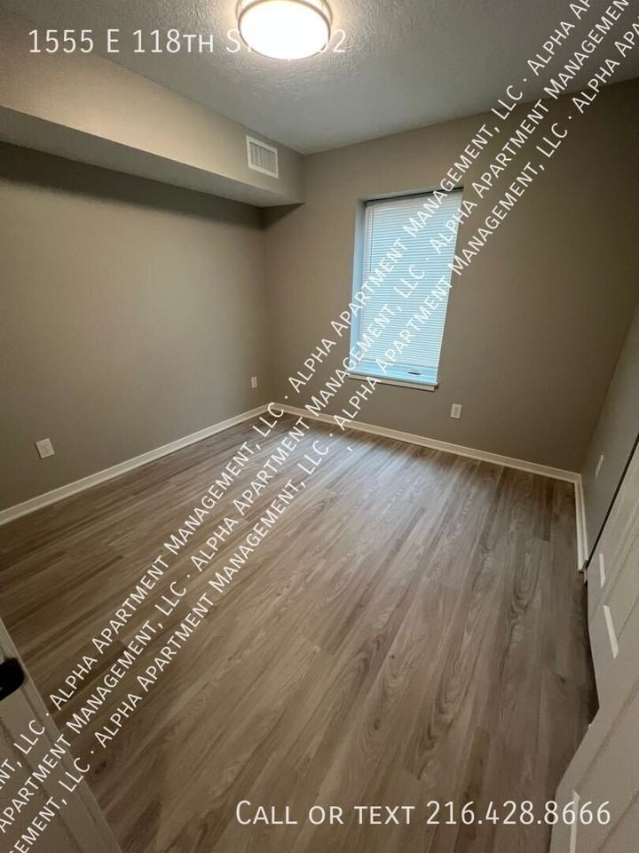 1555 E 118th St #102 - Photo 6 of 12