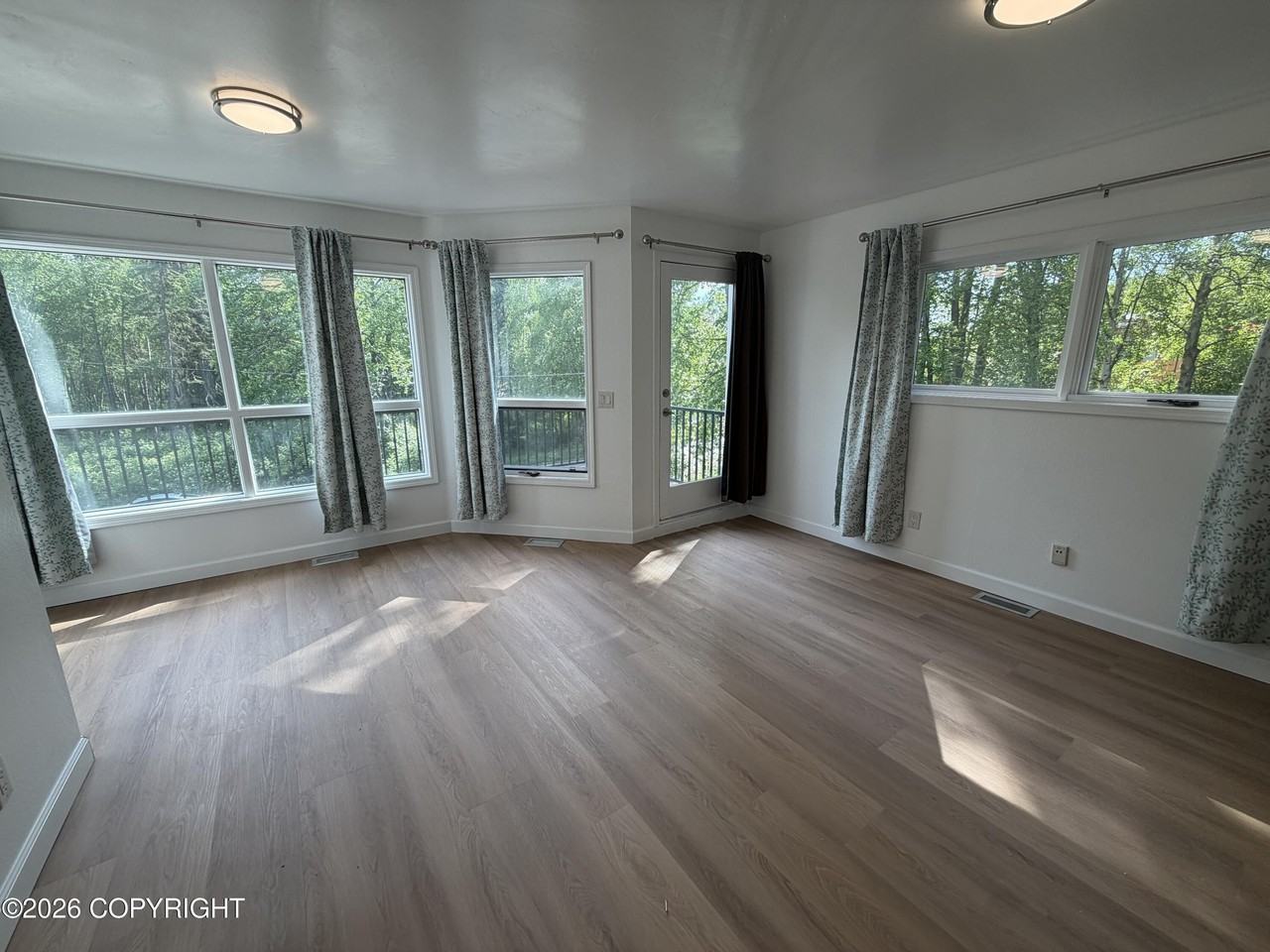 425 E 16th Ave - Photo 4 of 18