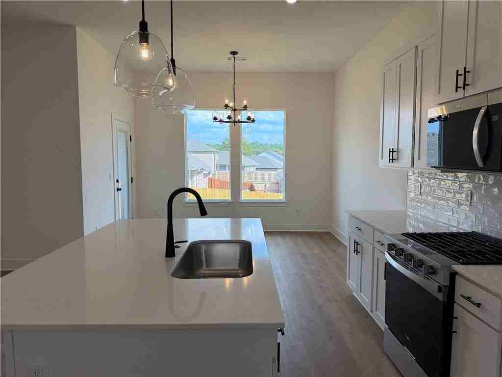 5231 Nicolas Ave - Photo 7 of 31
