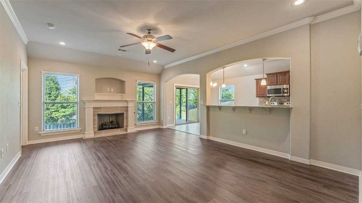 730 Fontana St - Photo 4 of 23