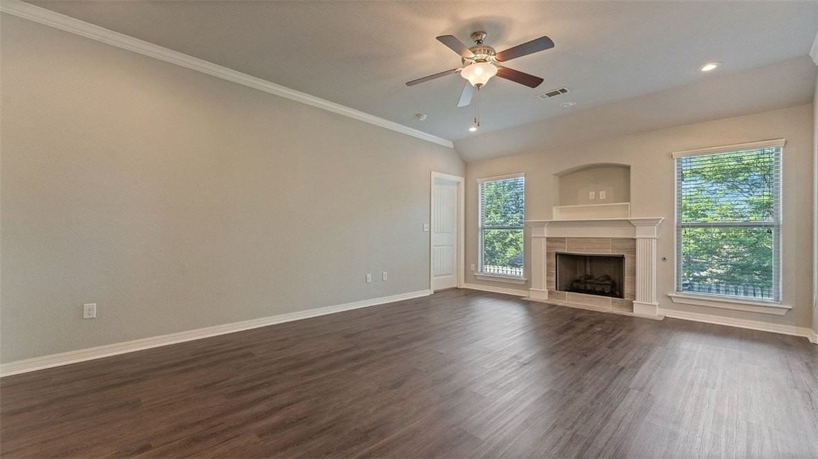 730 Fontana St - Photo 7 of 23