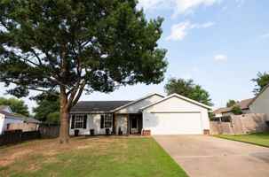 featured image of 1459 Fredonia St