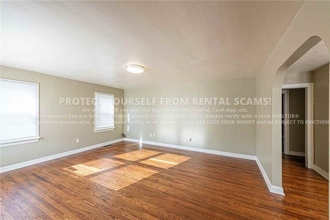 1323 N Garland Ave - Photo 4 of 18