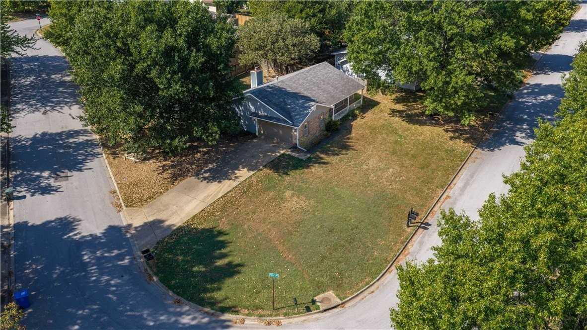 3145 W Shale St - Photo 3 of 4