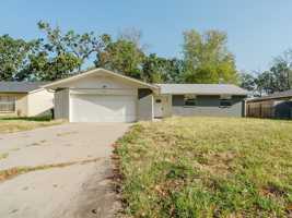 featured image of 1319 Forest Dr