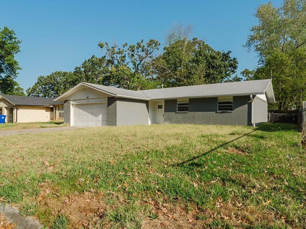 1319 Forest Dr - Photo 2 of 29