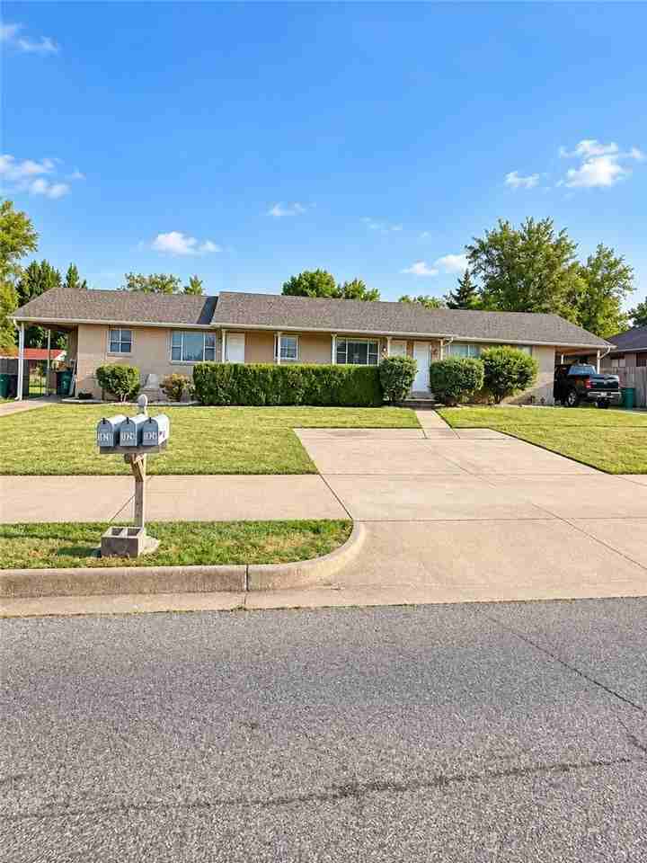 1325 W Price Ln