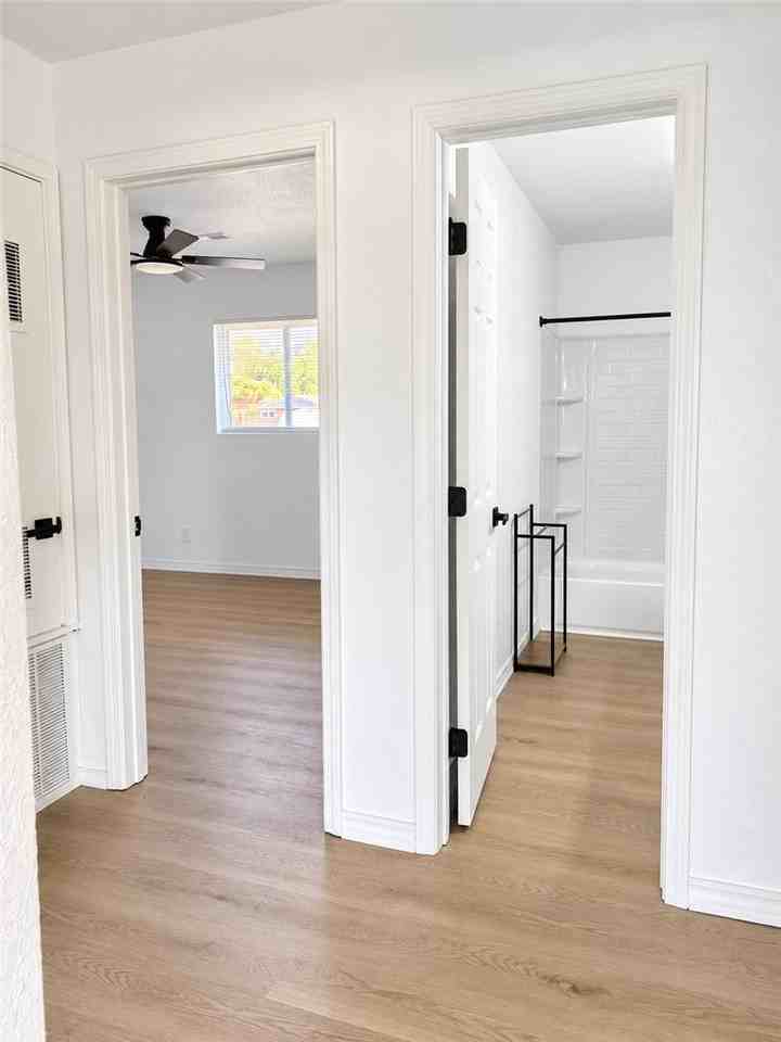 1325 W Price Ln - Photo 5 of 15