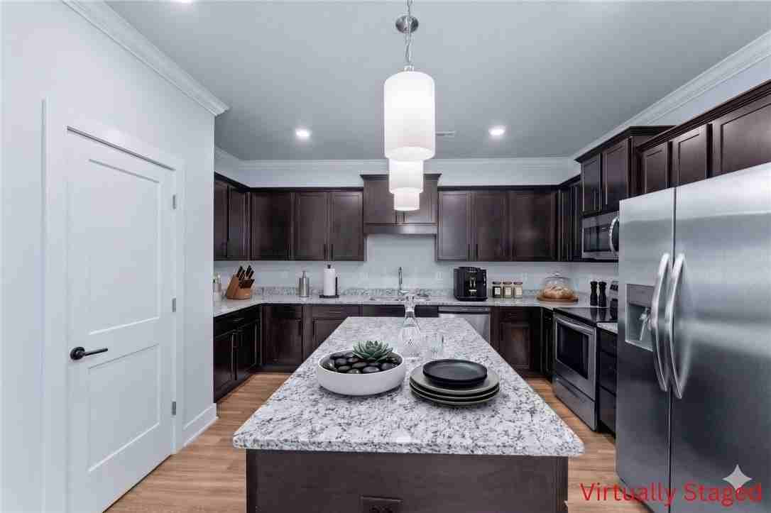 700 Ne Heights Ln - Photo 6 of 41