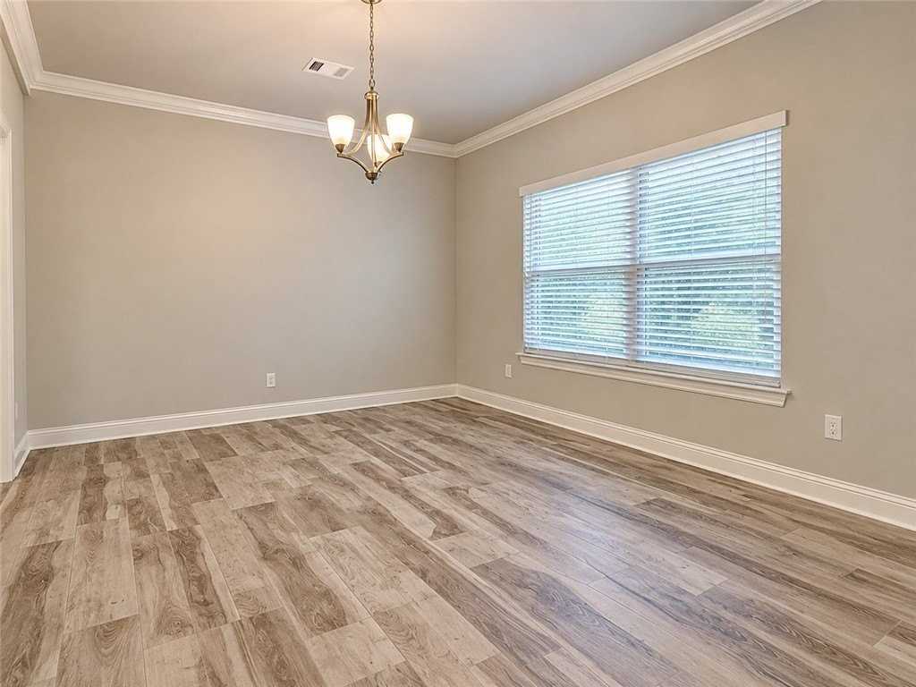 34 Woodbridge Dr - Photo 3 of 4