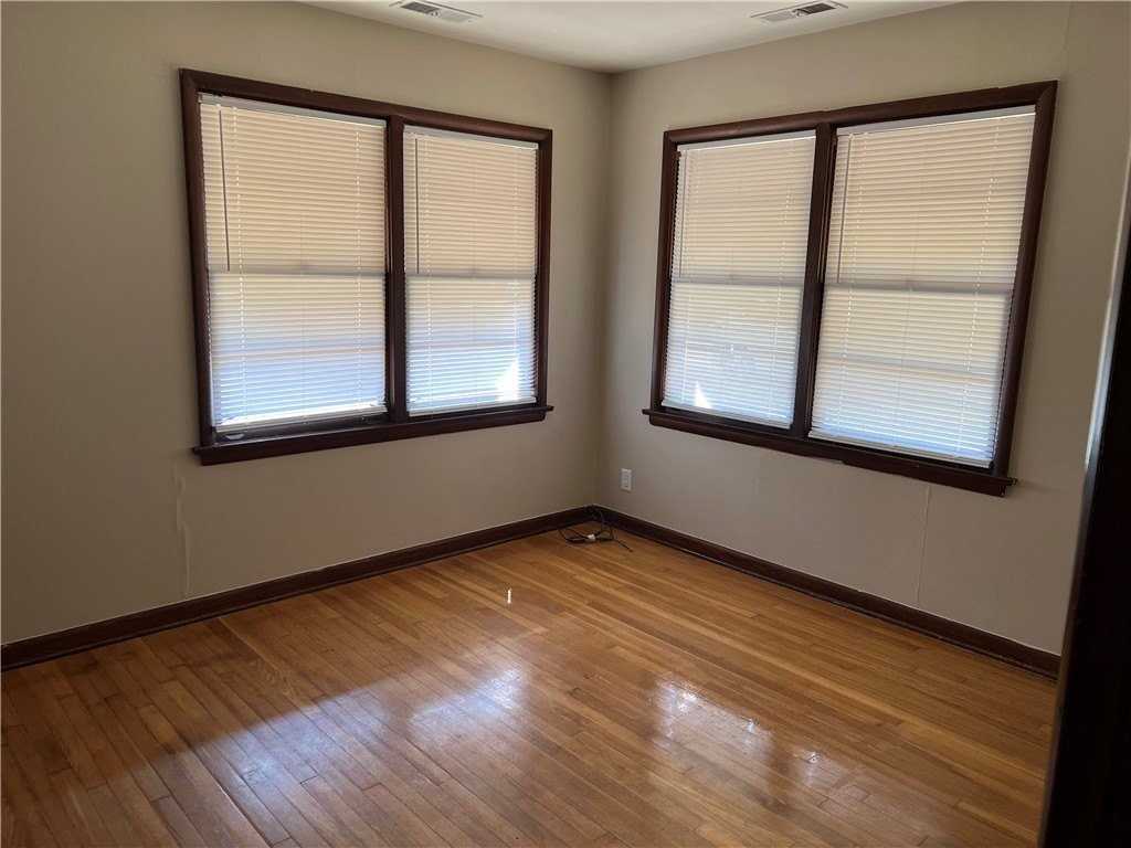 311 S Main St - Photo 7 of 7