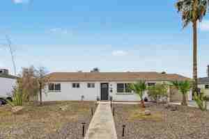 featured image of 2208 W San Miguel Ave