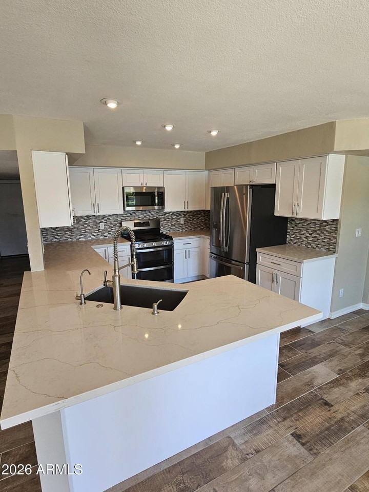 16443 S 34th Way - Photo 3 of 33