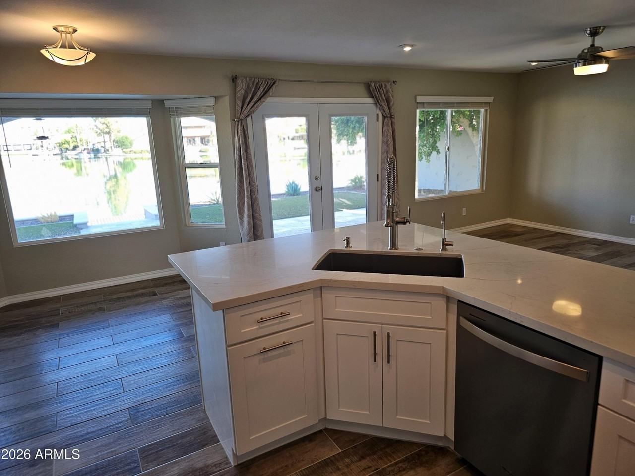 16443 S 34th Way - Photo 4 of 33