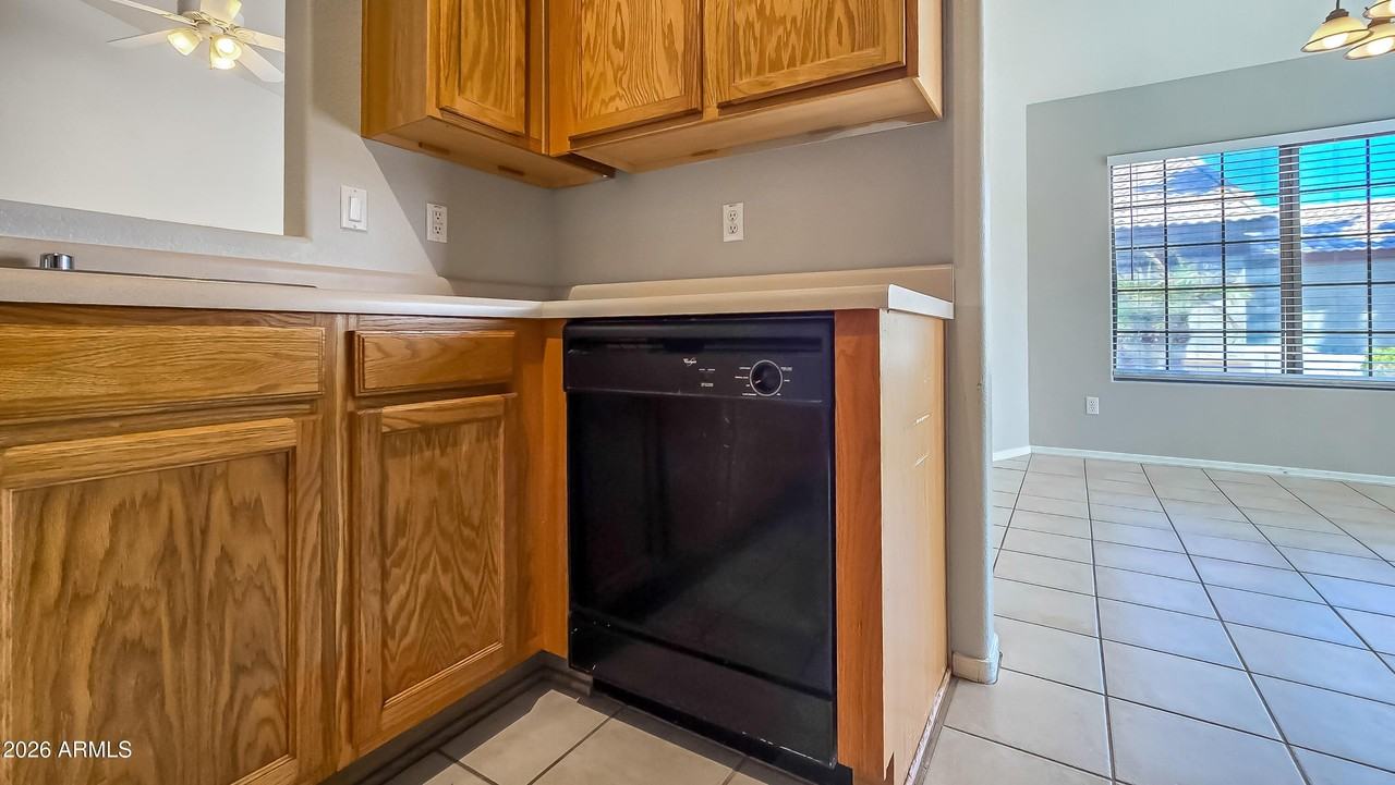 13344 W Desert Ln - Photo 6 of 25