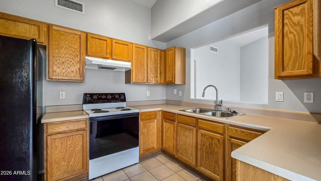 13344 W Desert Ln - Photo 7 of 25