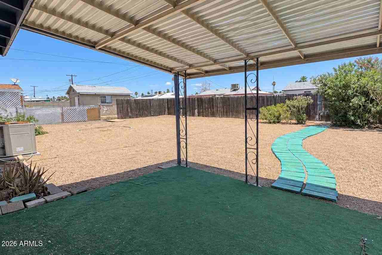 12811 N 111th Dr - Photo 3 of 10