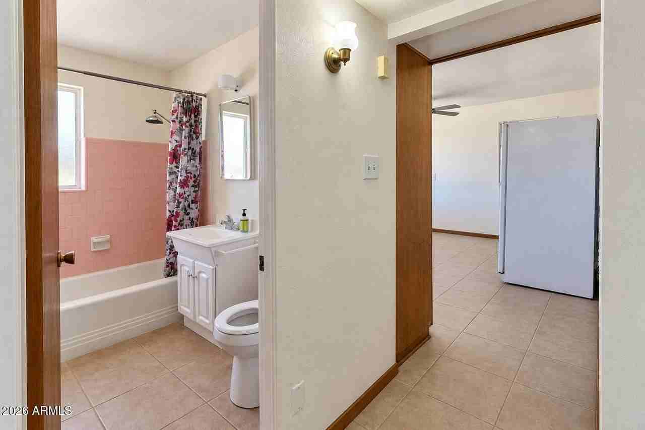 12811 N 111th Dr - Photo 5 of 10