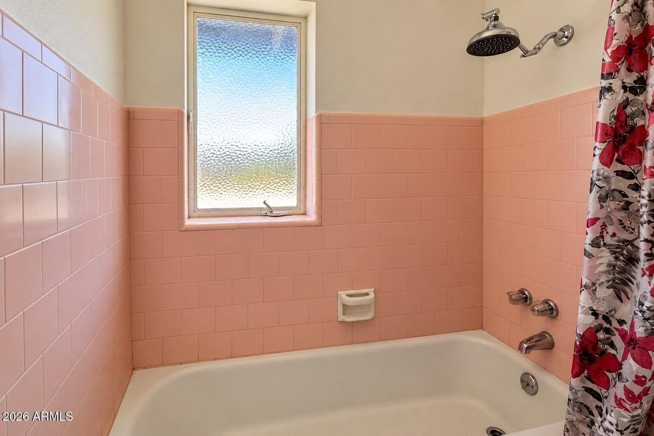12811 N 111th Dr - Photo 6 of 10