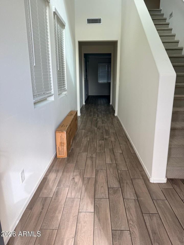 6901 N 88th Dr - Photo 4 of 34