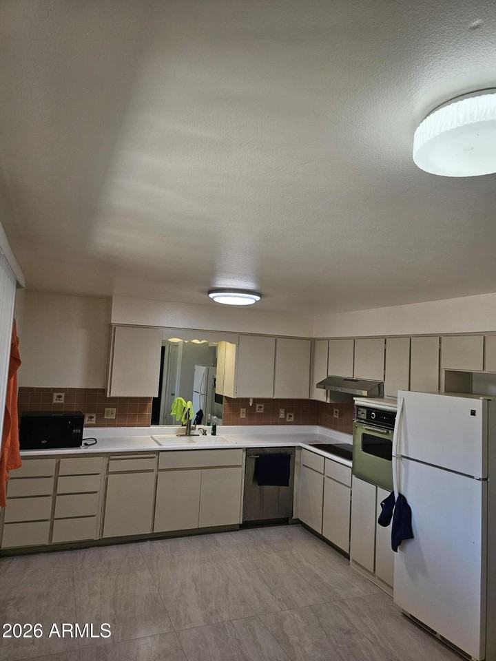 6037 W Indian School Rd - Photo 6 of 23