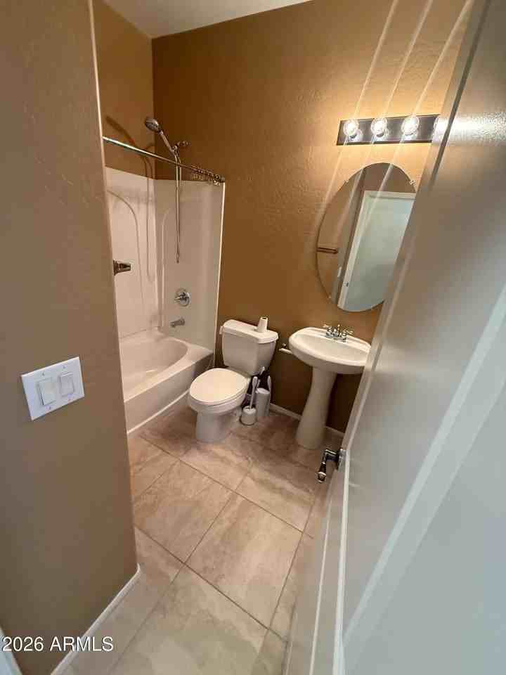 1318 S Sabino Dr - Photo 5 of 12