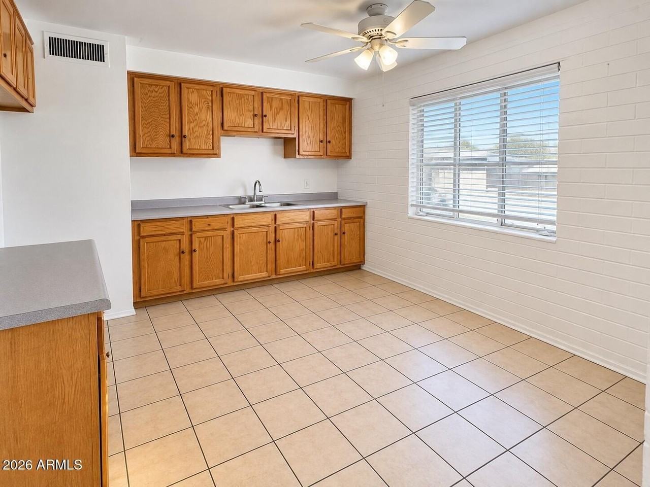 11400 N 112th Dr - Photo 2 of 14