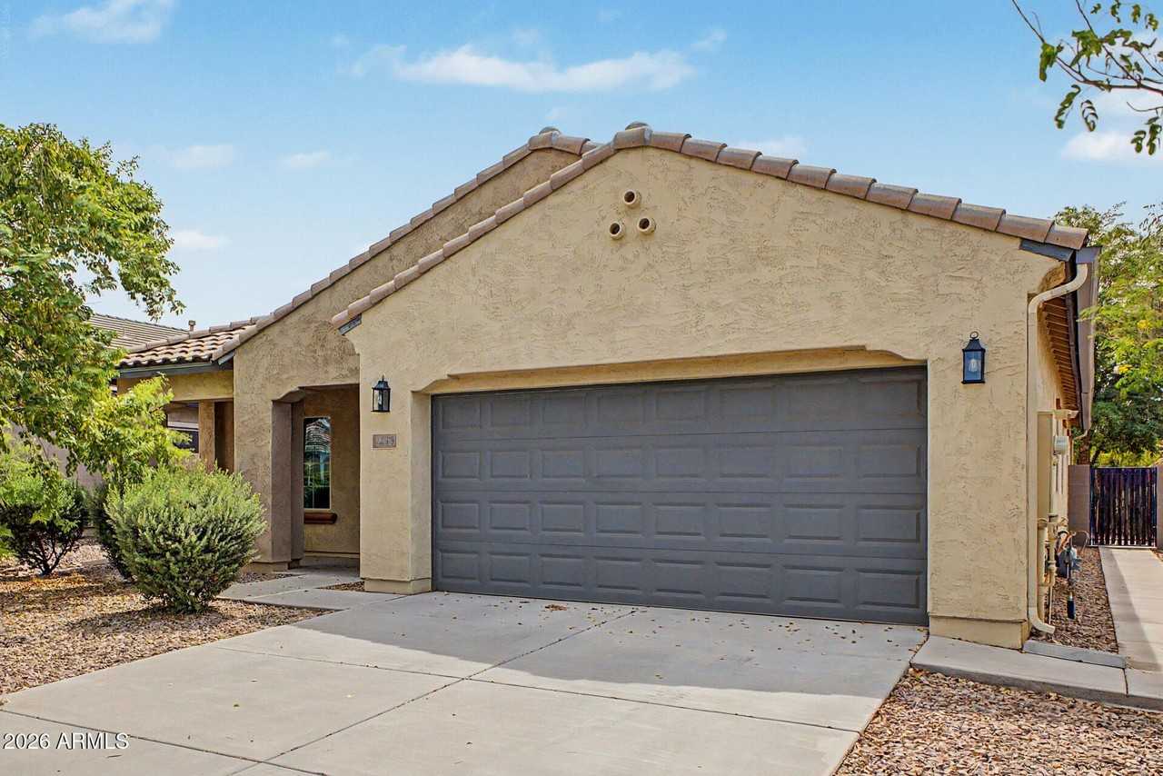 3113 E Chisum Ln - Photo 4 of 35