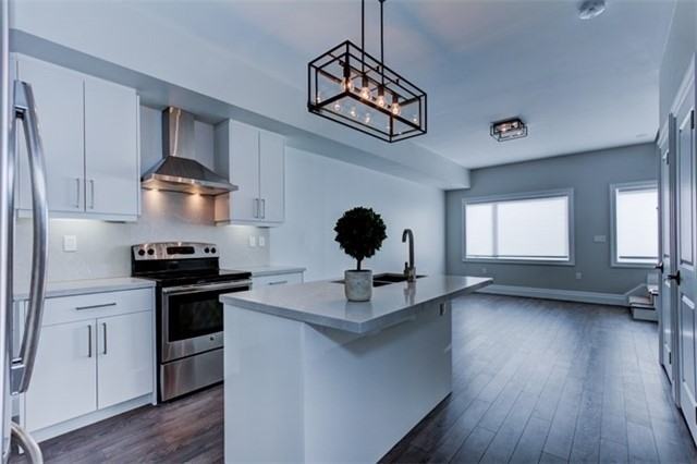 726 Richmond St W - Photo 2 of 12