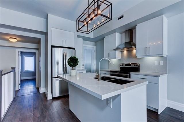 726 Richmond St W - Photo 3 of 12