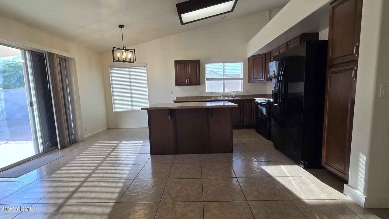 5153 W Wescott Dr - Photo 6 of 32
