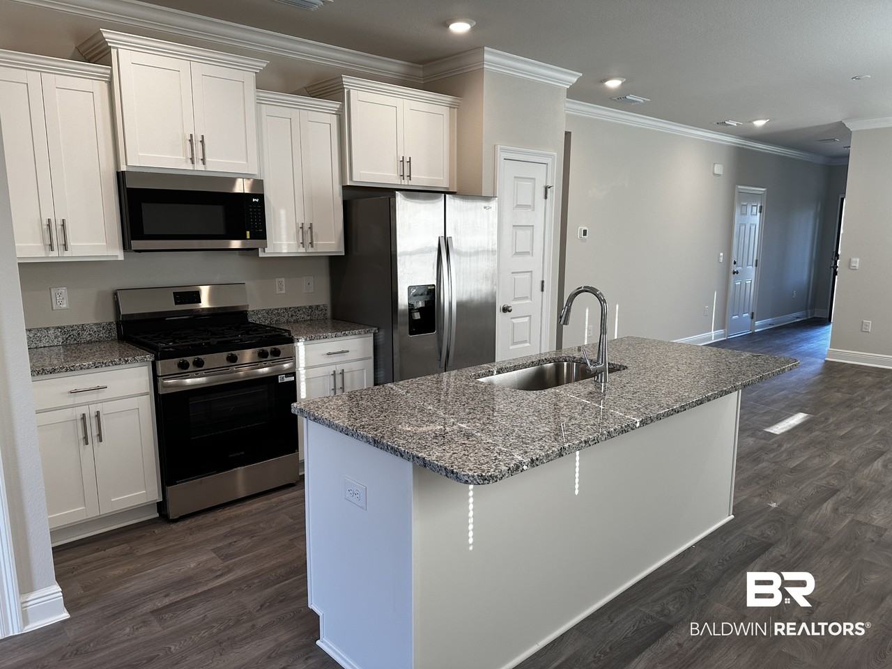 32236 Revere Dr - Photo 6 of 25