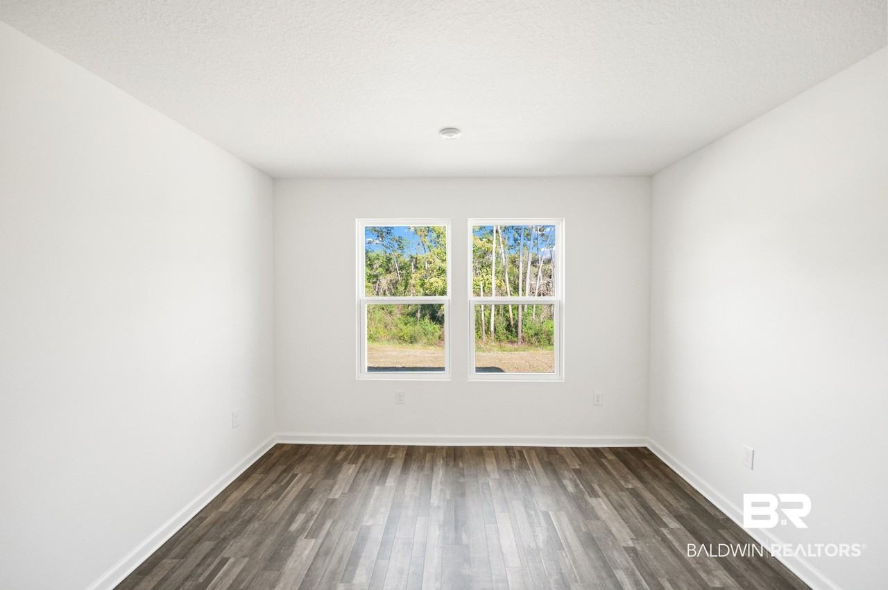 21750 Sutherland Cir - Photo 5 of 16