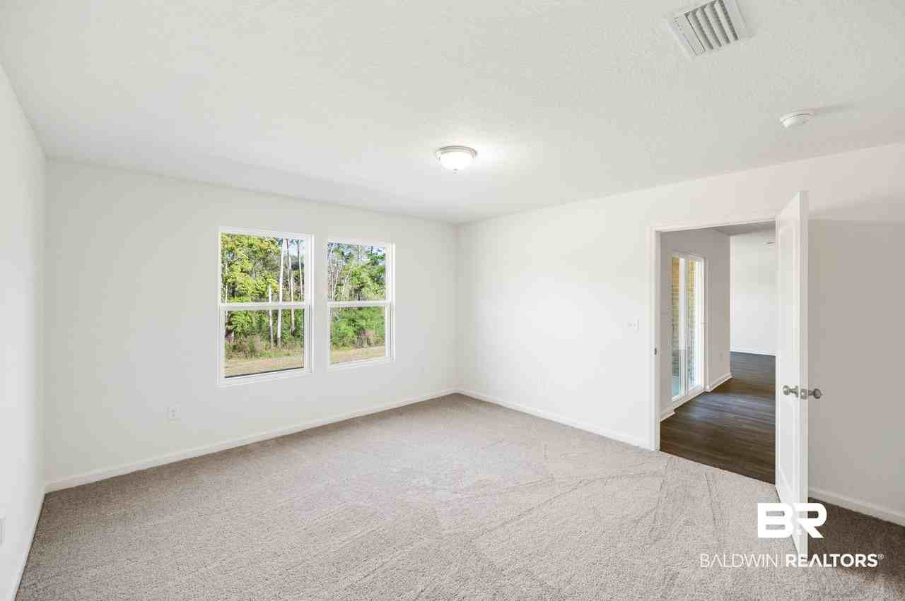 21750 Sutherland Cir - Photo 7 of 16