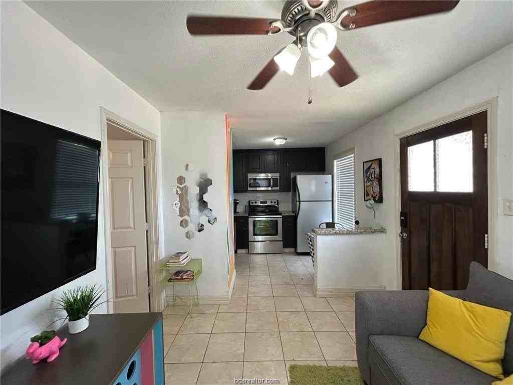 212 Montclair Ave - Photo 4 of 12