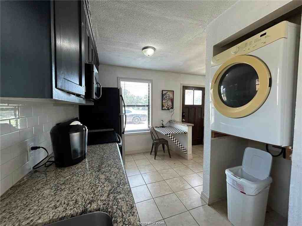 212 Montclair Ave - Photo 7 of 12
