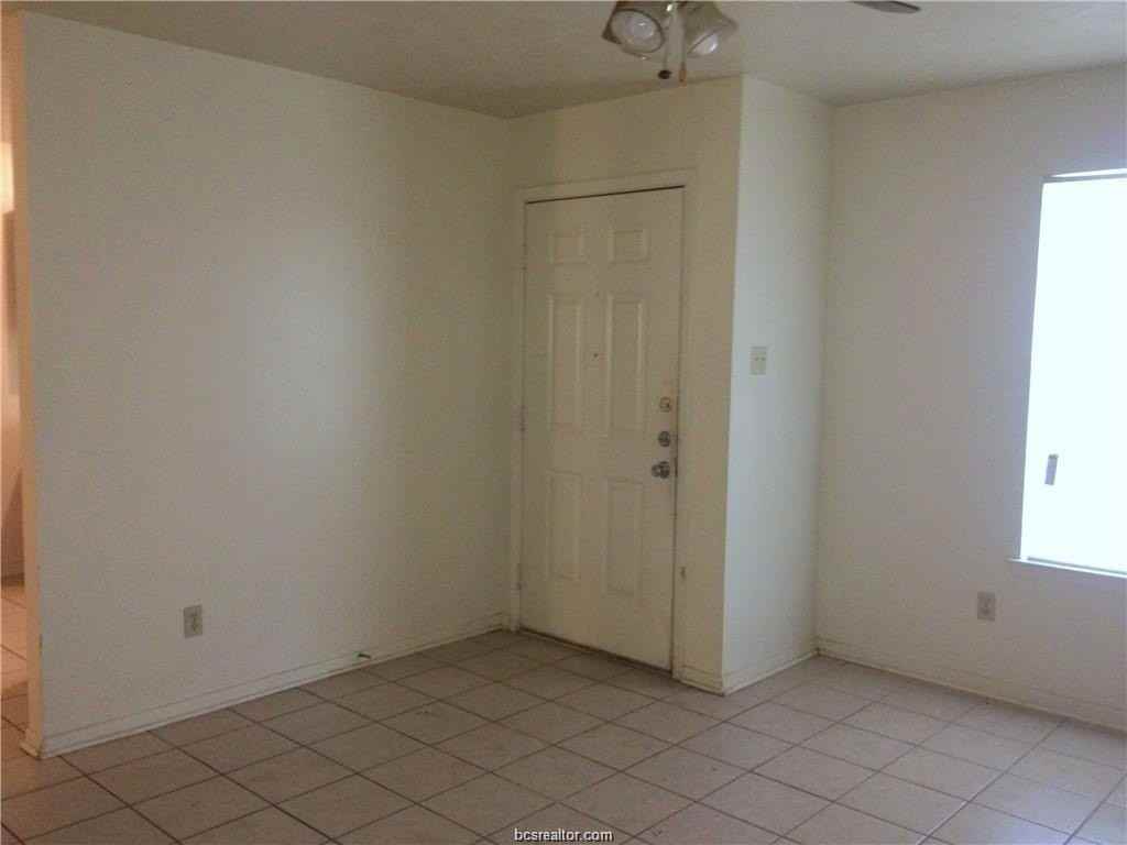 701 San Saba Dr - Photo 2 of 13