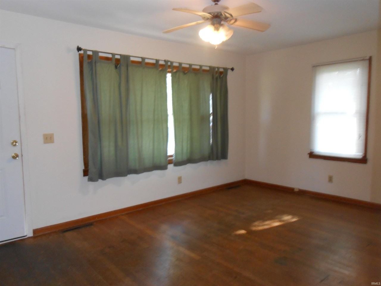 2304 E 4th St - Photo 5 of 15