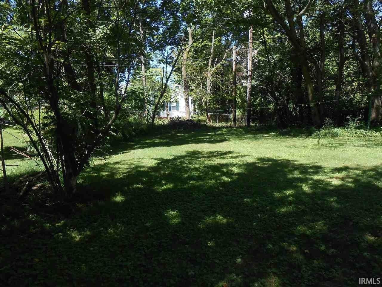 108 S Bryan Ave - Photo 3 of 8
