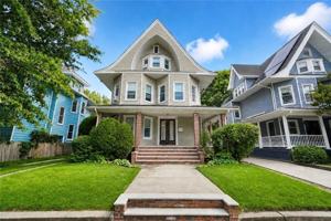 featured image of 1112 Beverley Rd #2