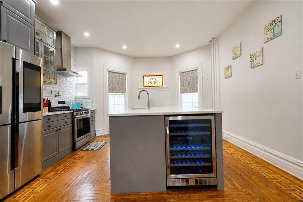 1112 Beverley Rd - Photo 4 of 42
