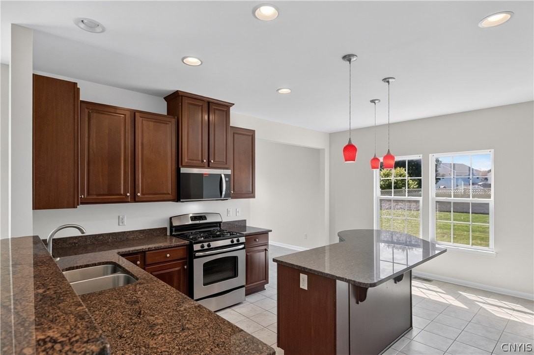 101 Rising Crest Cir - Photo 2 of 35