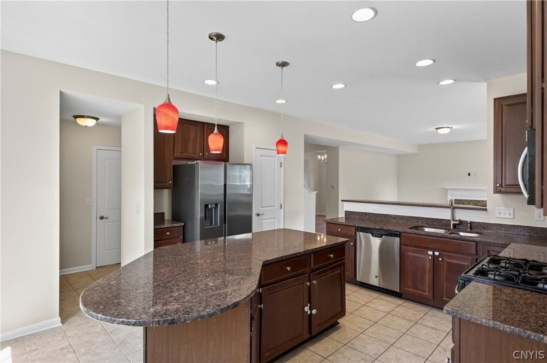 101 Rising Crest Cir - Photo 6 of 35