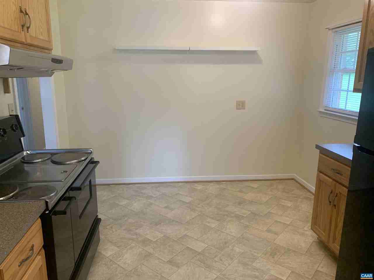 247 Jefferson St - Photo 7 of 14