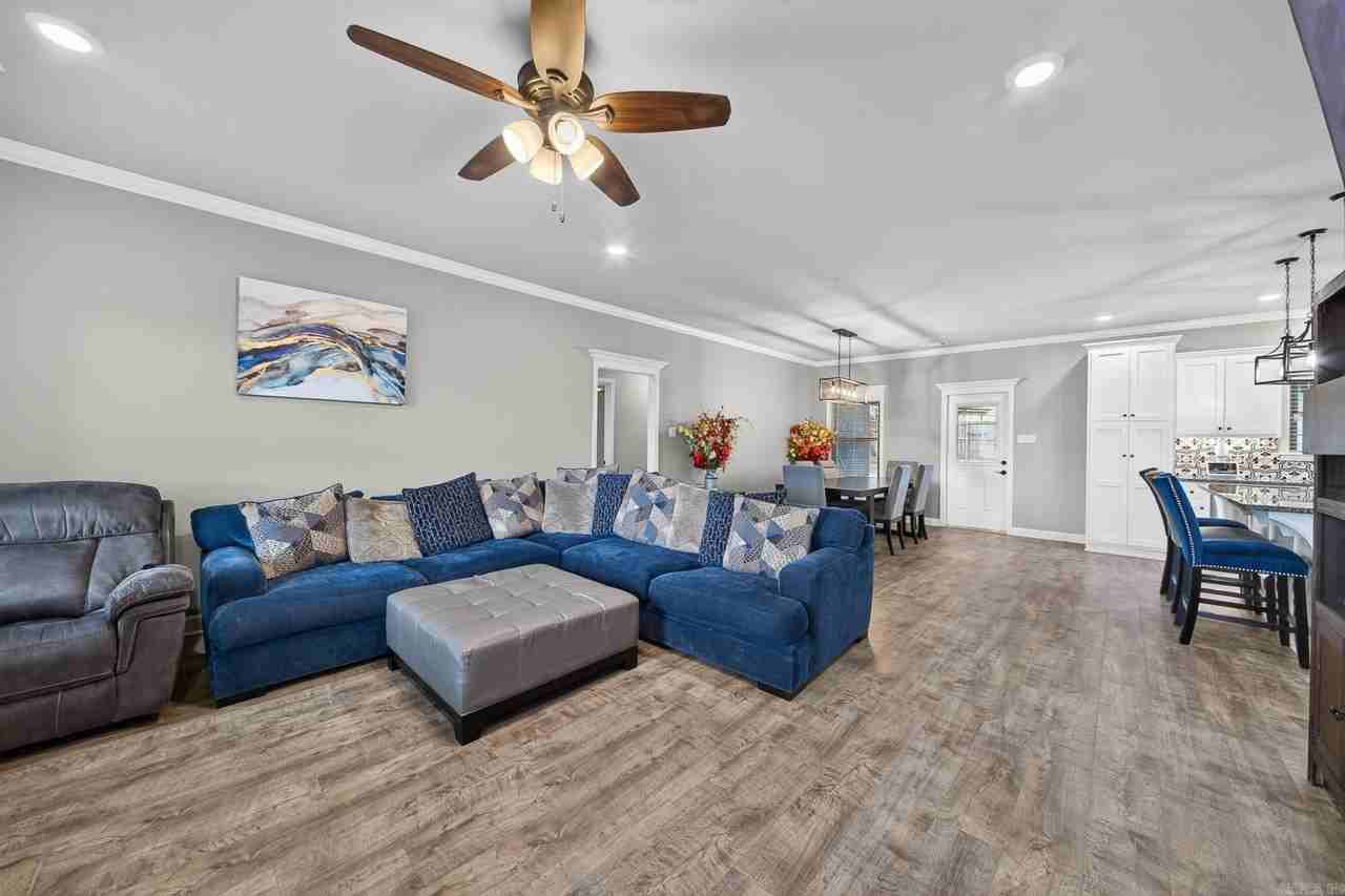 24 Aberdeen Dr - Photo 7 of 47