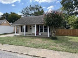 featured image of 416 Jackman St